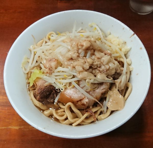「小ラーメン 野菜少な目ニンニクアブラ」@蓮爾 新町一丁目店の写真