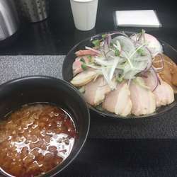 つけあぶらそば（痺）＋肉増し