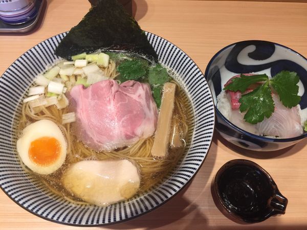 「白醤油煮干そば＋カンパチ丼」@寿製麺 よしかわ 西台駅前店の写真