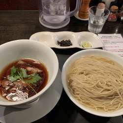 昆布水の淡麗つけ麺(醤油) 麺中盛り