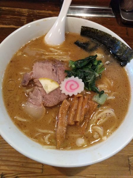 「らーめん 大盛 (270g) 680円」@麺座でんの写真