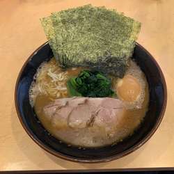 豚骨醤油ラーメン全部入り