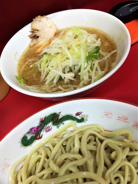「ラーメン￥730＋つけ￥50（麺少なめ、ヤサイ）」@ラーメン二郎 湘南藤沢店の写真