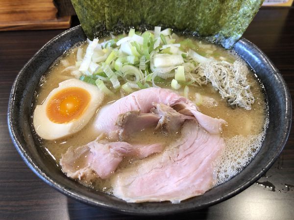 「横道ラーメン（大盛）＆ネギ¥100」@横道の写真