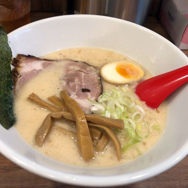 「黒鵬ラーメン(720円)」@黒鵬の写真
