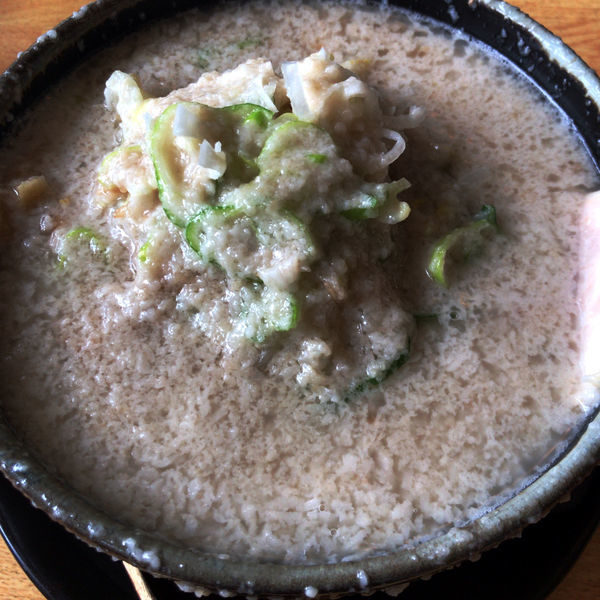 「醤油ラーメン（申告は背脂3だがチョウギタ）　650円」@チャッチャ系らーめん もん吉の写真