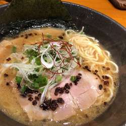 鶏白湯ラーメン（匠）750円