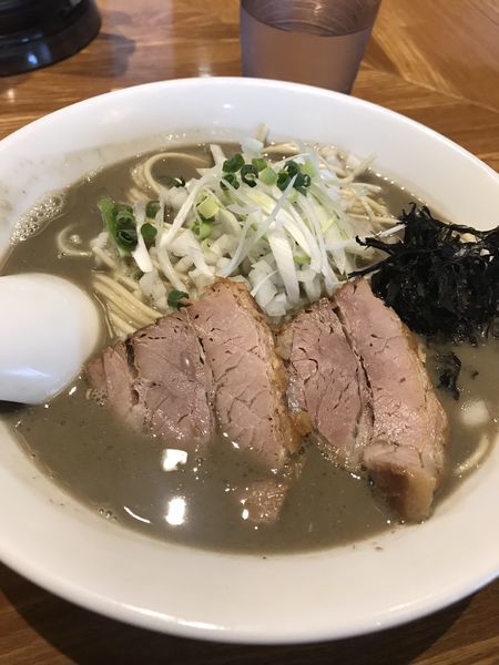 「濃厚煮干そば」@中村屋総本山の写真