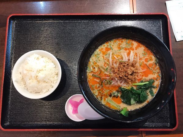 「担々麺＋ライス680円」@中華料理 香満楼の写真