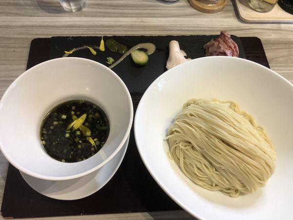 「天草淡麗つけ蕎麦 バジルソースver」@つくばらーめん 鬼者語 -オニモノガタリ-の写真