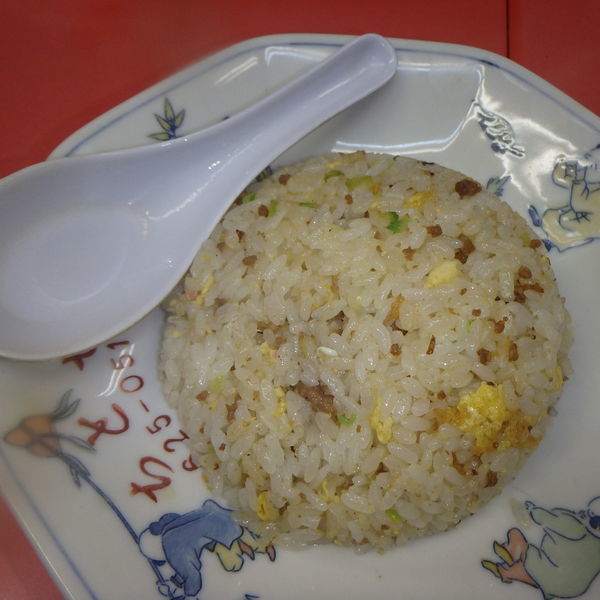 「ラーメン (430円)、半チャーハン(300円)」@ラーメン ちとせの写真