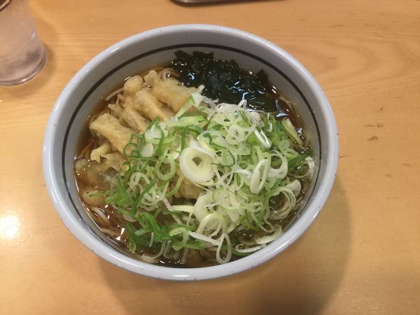 「ごぼう天そば・大盛、ネギ多め(¥420・大盛無料)」@吉そば 神田店の写真