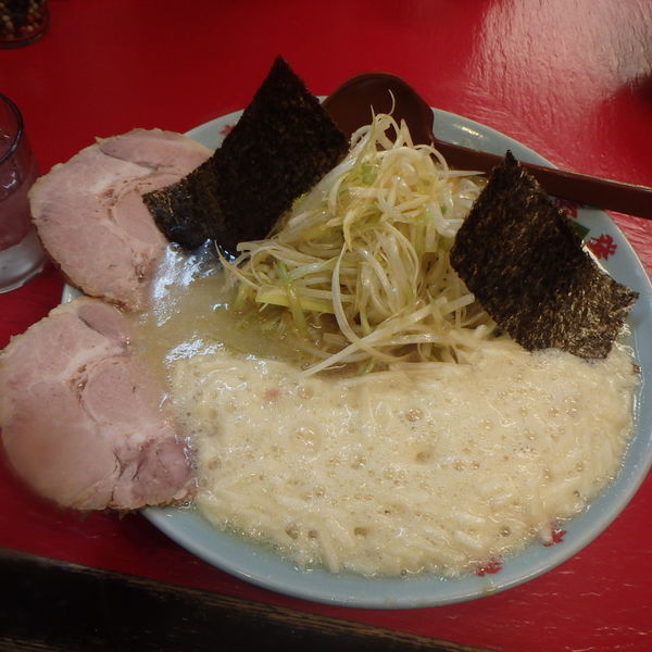 「ネギトロラーメン(正油) (900円)」@壱発ラーメン 八王子店の写真