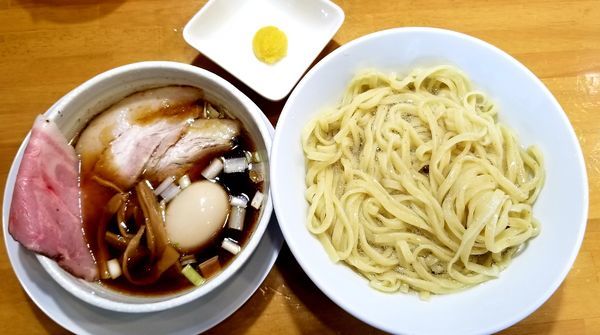 「昆布水つけ麺(柚子トッピング)鬼盛り肩ロース丼」@自家製中華そば 麺の虜の写真