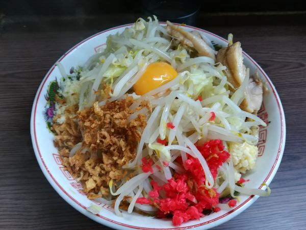 「小ラー740汁無80チ100麺少ニンニクマシ野菜マシマシベニ」@ラーメン二郎 横浜関内店の写真