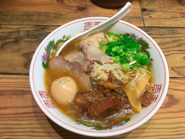 「特製鳥取牛骨 1,000円」@ナベラボ 池袋〝牛骨ラーメン〟の写真