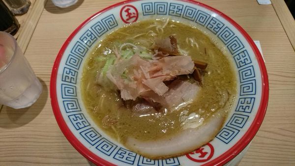 「とろり_830円」@東京煮干し らーめん 玉 東京駅店の写真