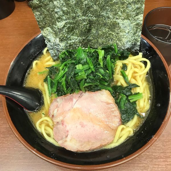 「ほうれん草ラーメン」@らーめん せい家 町田店の写真