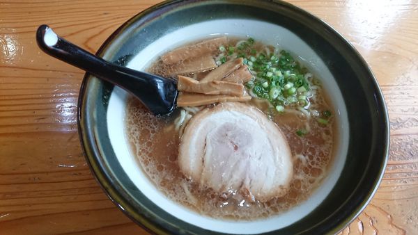 「醤油ラーメン 並(1玉) 680円」@ラーメンハウスあおき 富岡店の写真