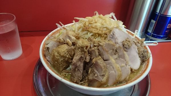 「大ラーメンW豚入り(ヤサイアブラ)￥１０５０」@ラーメンタロー 五反田の陣の写真