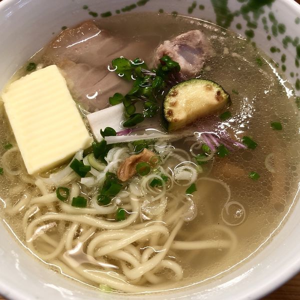 「らーめん 塩バター」@ロ麺ズの写真