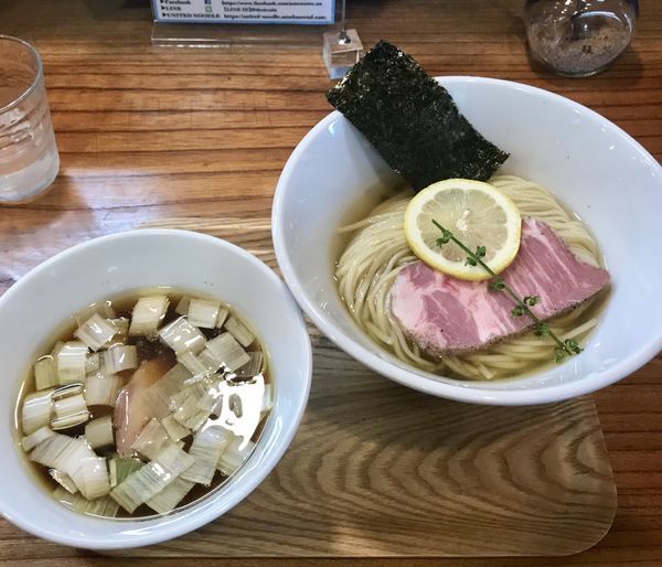 「味玉昆布水醤油つけそば 吊るし焼きチャーシュー丼」@アメノオトの写真