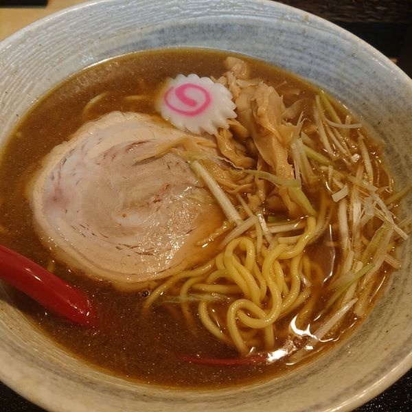 「煮干しら～めん650円、瓶ビール500円」@栄昇らーめん 匠の写真