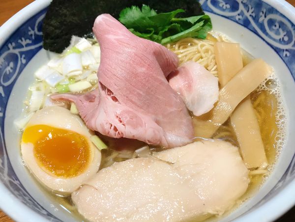 「煮干そば白醤油」@寿製麺よしかわ 川越店の写真