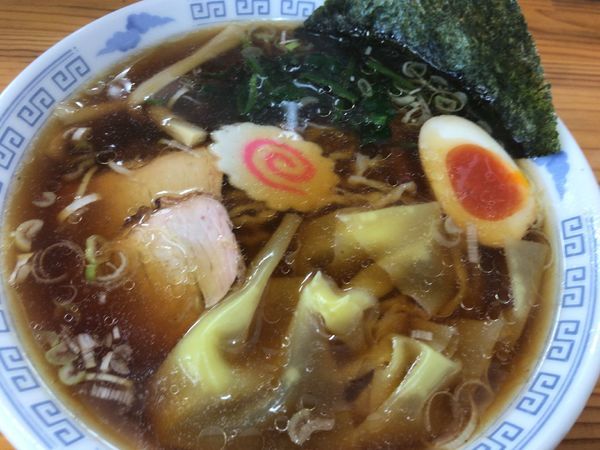 「ワンタン麺830円+那須御養卵味玉100円」@中華そば 葵の写真