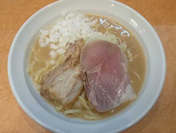 「ド豚骨＋玉ネギ」@ド豚骨 貫の写真