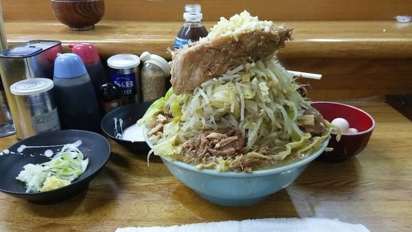 「豚入りラーメン　全増し」@ラーメン そらの写真
