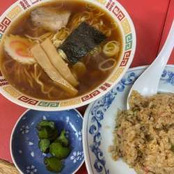 ラーメン・半チャーハンセット 700円