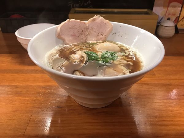 「蛤生醤油ラーメン＋煮玉子970円」@醤油と貝と麺そして人と夢の写真