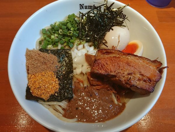 「贅沢油そば」@麺Dining Number Nine 09の写真