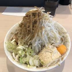 まぜそば(大)＋豚2枚ヤサイマシガリマヨ