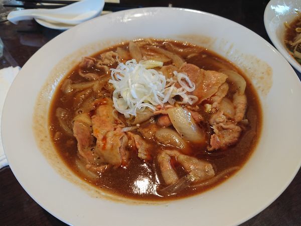 「ピリ辛カレーラーメン750円 他いろいろ」@居酒屋ひーくん家の写真
