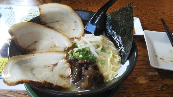 「豚八ラーメン」@長浜ラーメン 豚八 東朝日町店の写真