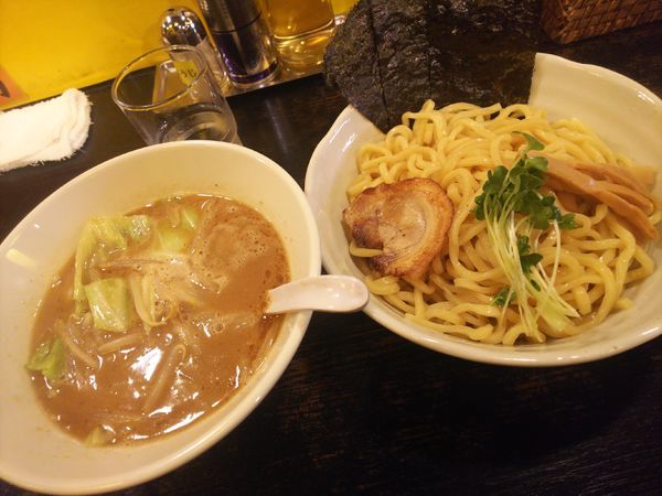 「やさいつけめん940円」@上を向いていこうの写真