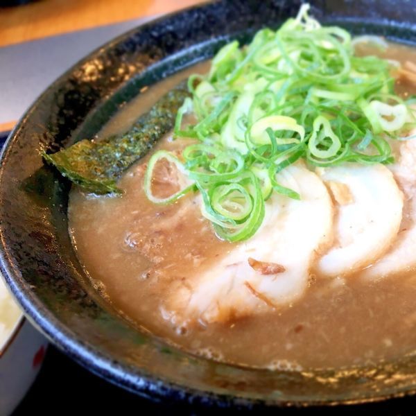 「とんこつラーメン🍜」@らーめん与七 南草津店の写真