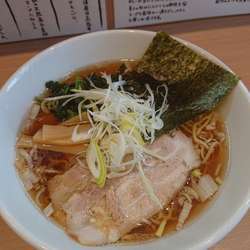 醤油ラーメン７００円