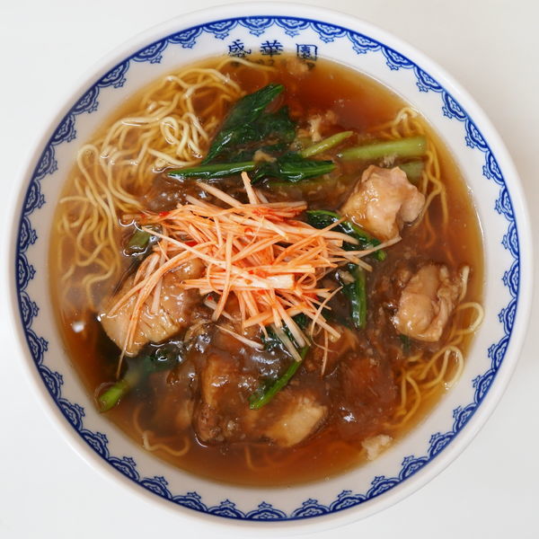 「裏メニュー的メニュー　豚角煮めん」@盛華園の写真