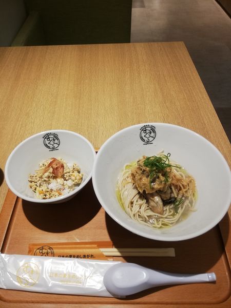 「【柴崎亭】麦味噌と牡蠣の和えそば　山椒豆腐のせ飯つき500円」@むぎくらべの写真