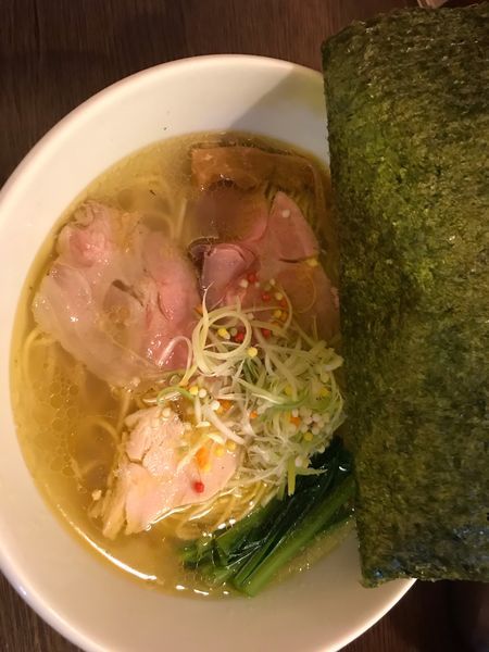「鶏魚貝塩ラーメン@800」@麬にかけろ 中崎壱丁 中崎商店會1-6-18号ラーメンの写真
