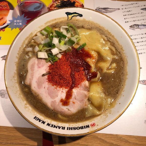 「すごい煮干ラーメン 合わせ味 （大・辛さ10）」@すごい煮干ラーメン凪 田町店の写真