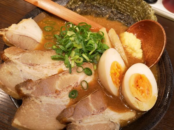 「藤岡味噌 贅沢 駿らーめん」@らーめん駿 ららん藤岡店の写真