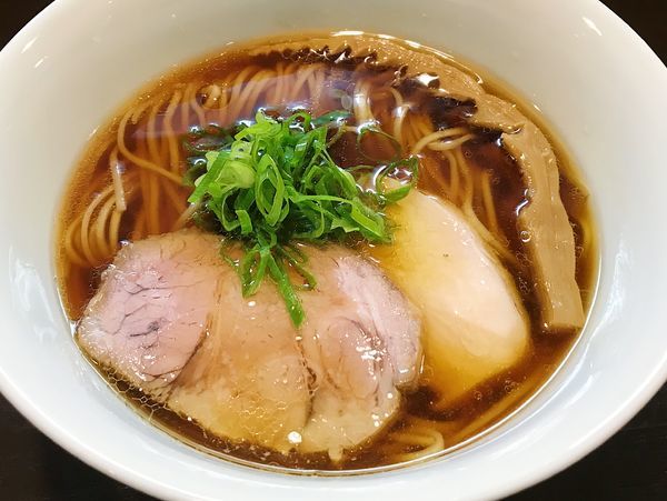 「らぁ麺 醤油」@らぁ麺 すぎ本の写真