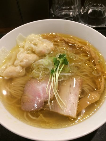 「えびワンタン塩らぁ麺980円」@らぁ麺 やまぐち 辣式の写真