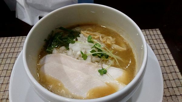 「濃厚鶏白湯　800円」@麺屋 銀二の写真