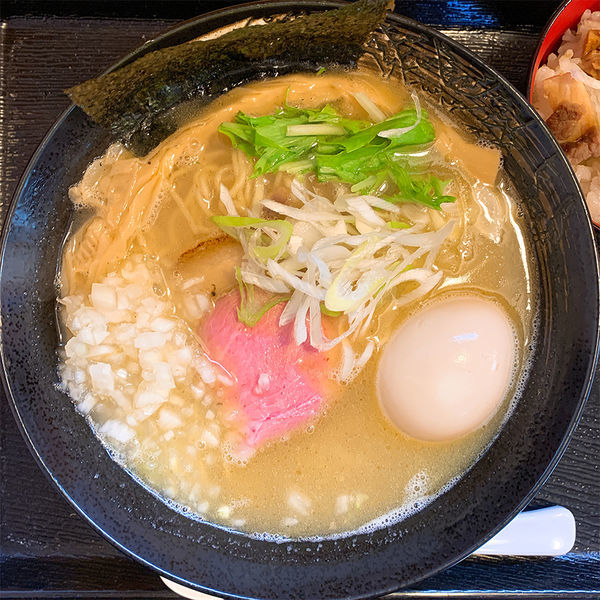 「塩鶏白湯らーめん＋味玉＋ミニチャーシュー丼」@麺屋 太陽の写真