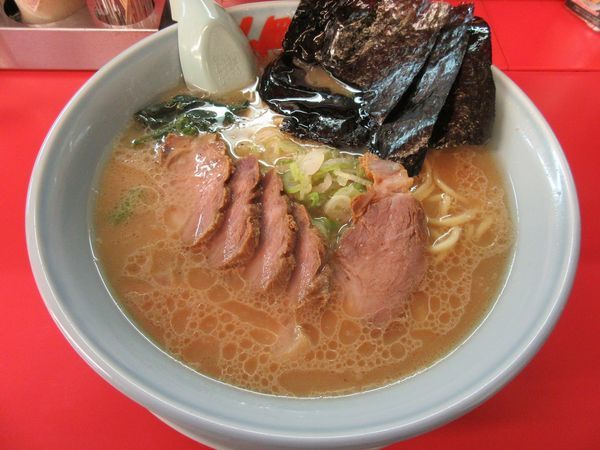 「醤油チャーシュー麺中盛（９９０円）」@ラーメン山岡家 阿見店の写真